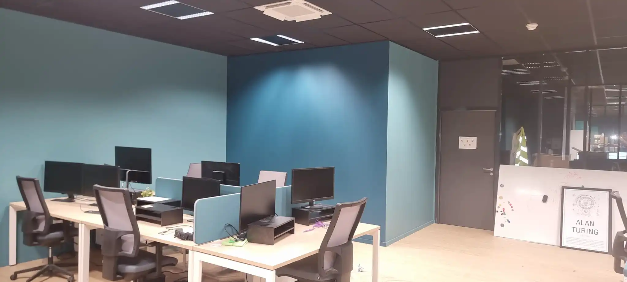 Détail bureau Maxi Coffee rénovation - GEC Aquitaine 33