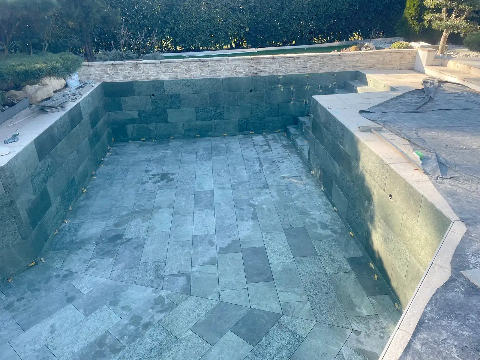 Détail carrelage piscine joints hydrofuges - GEC Aquitaine 33