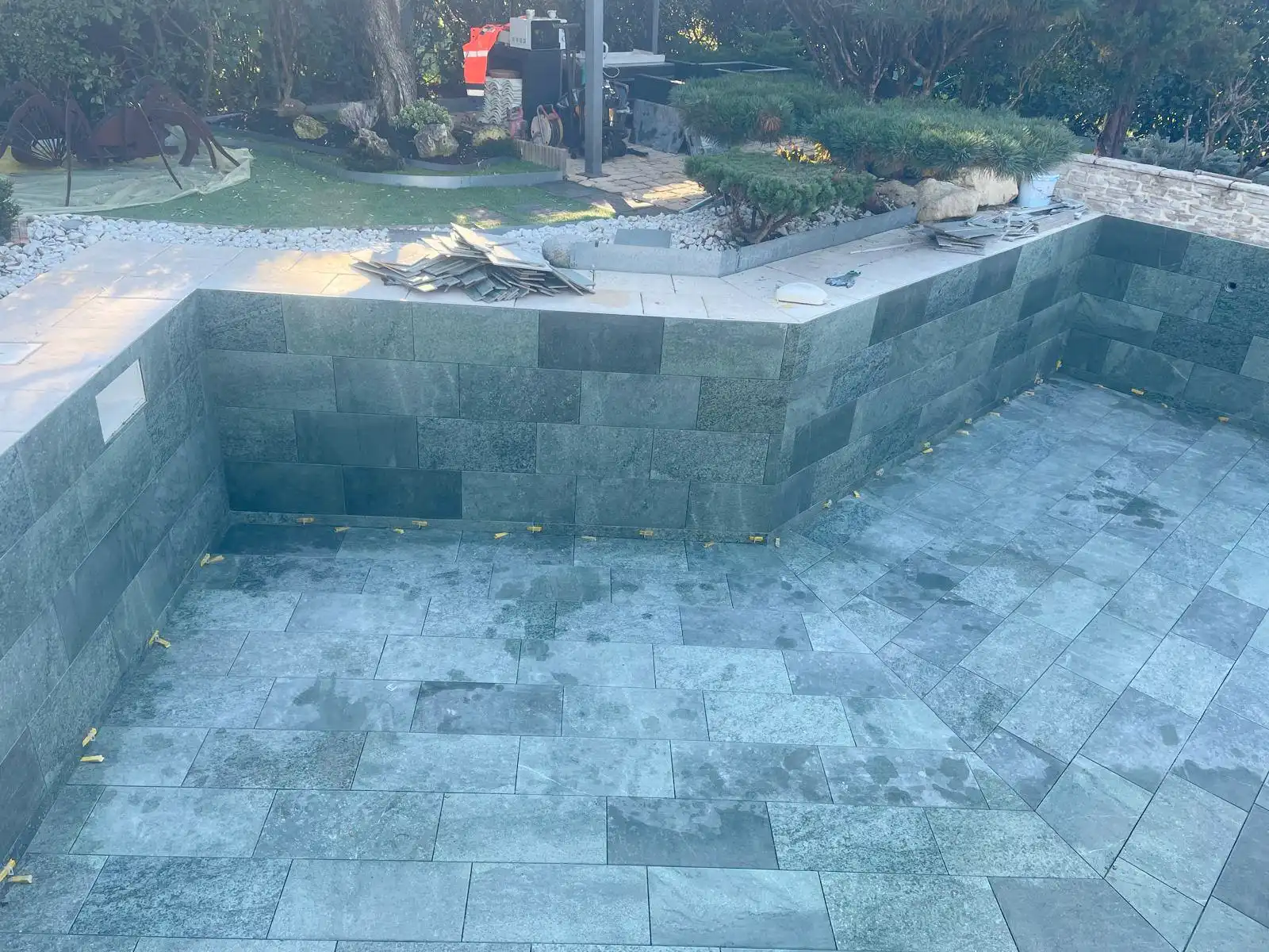 Carrelage piscine finition - GEC Aquitaine 33 Bassin d'Arcachon